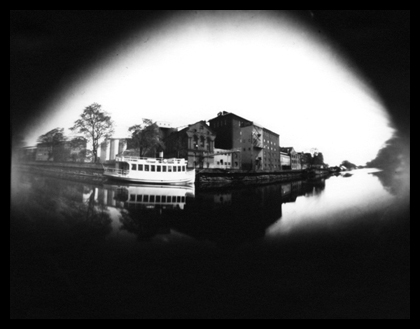 Uppsala, foto taget med kamera av pappcylinder